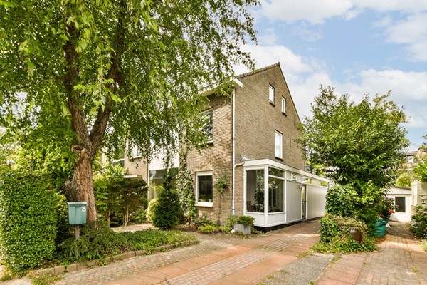 Hazenboslaan 15, Oegstgeest